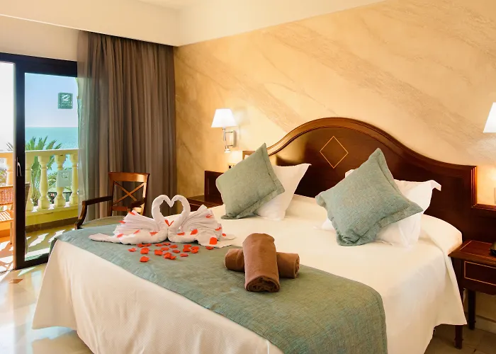 R2里卡尔马酒店