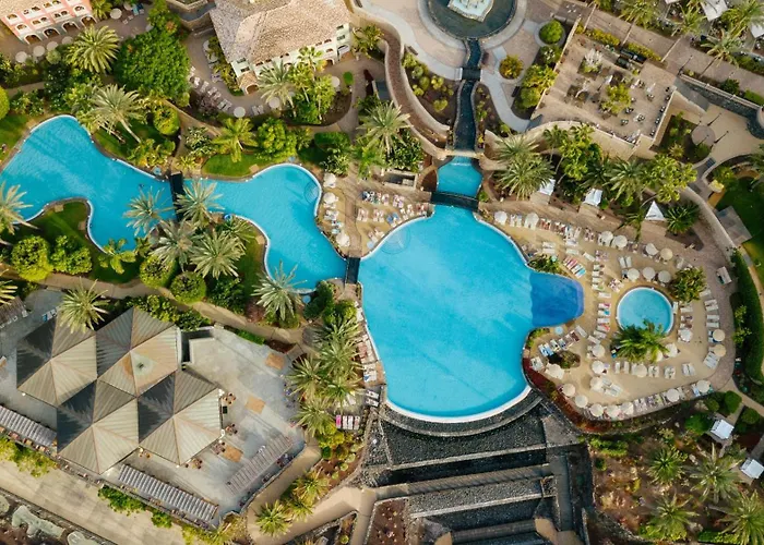 R2里卡尔马酒店 酒店 科斯塔卡玛