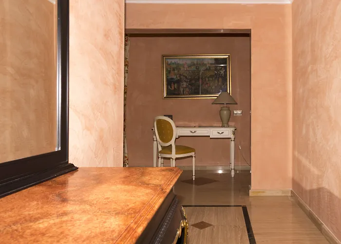 R2里卡尔马酒店 4*