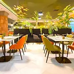 R2里卡尔马酒店